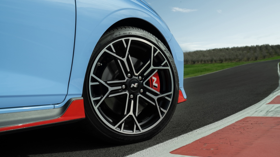 Hyundai_i20N_2025_Exterior_18AlloyWheels_Desktop_965x542.jpg