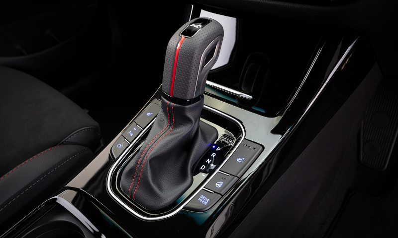 Performance_i30Hatch_NLine_800x480_3.jpg