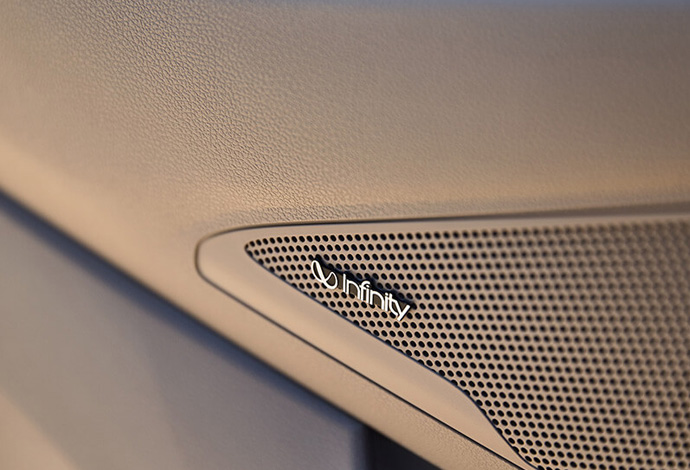 Hyundai_i30_Infinity7-Speaker_690x470.jpg