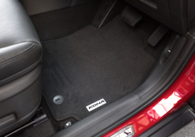 Hyundai_Accessories_Kona_carpet-floor-mat-1_285x200.jpg