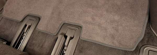 Hyundai_SantaFe_Accessories_Tailored_carpet_floor_mats_3rd_row_brown_600x210.jpg
