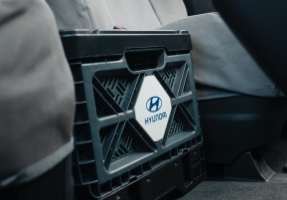 Hyundai_Accessories_STARIA-LOAD_Collapsible-Crate-Box-1_287x200.jpg